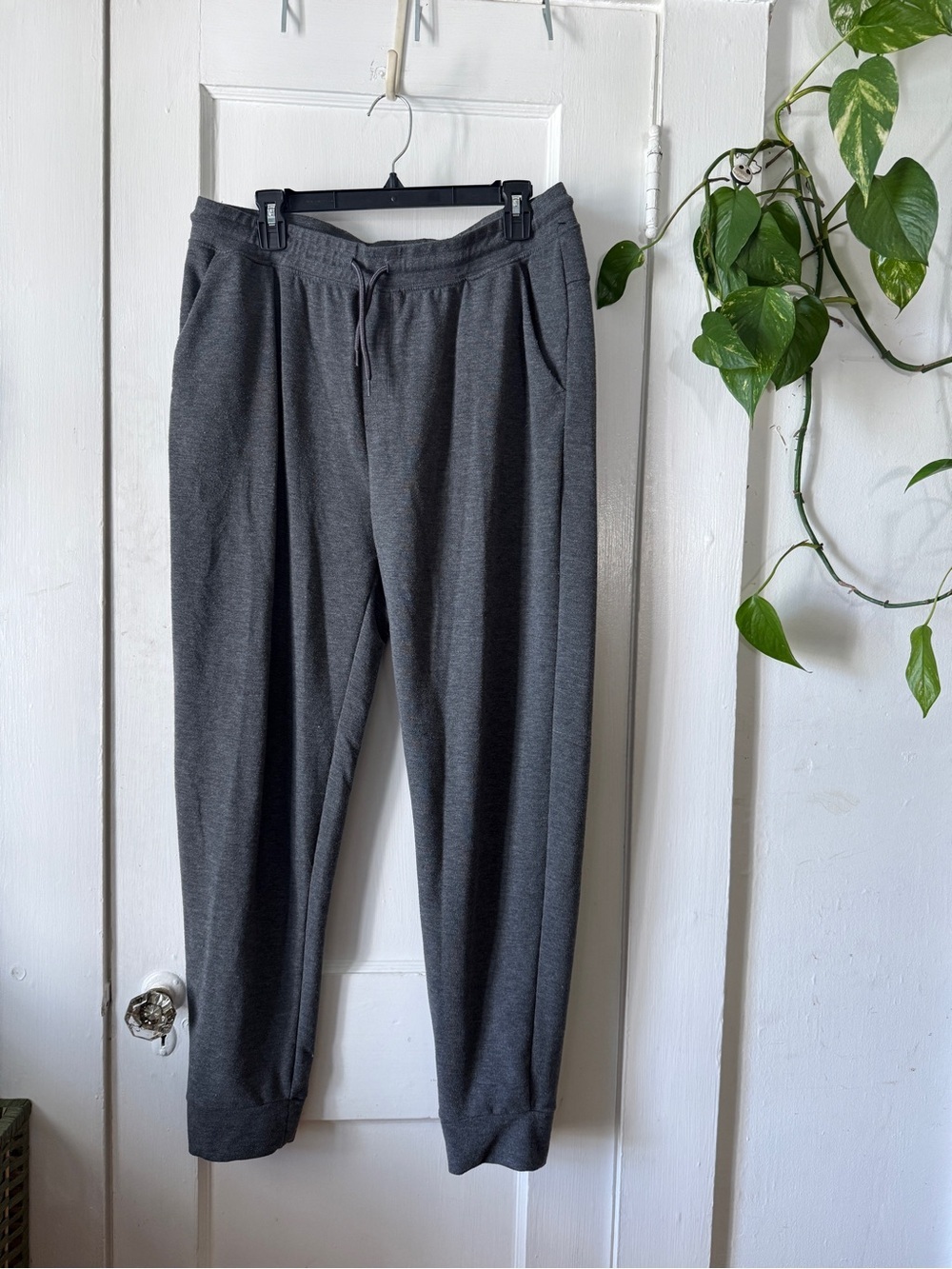 Men's Dark Gray Jogger Pants - Comfort Drawstring Waist Athletic Works size L